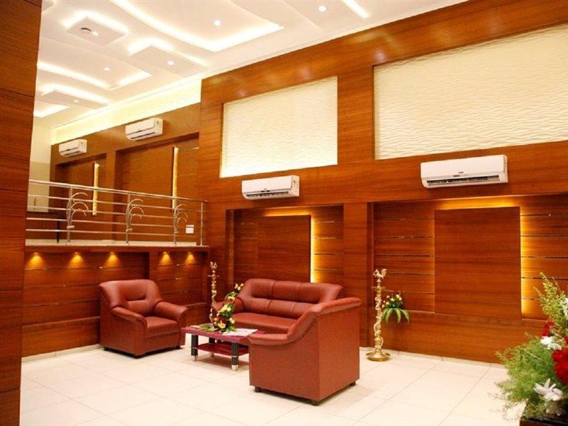 Poppys S.E.T Residency Hotel Kumbakonam Exterior photo